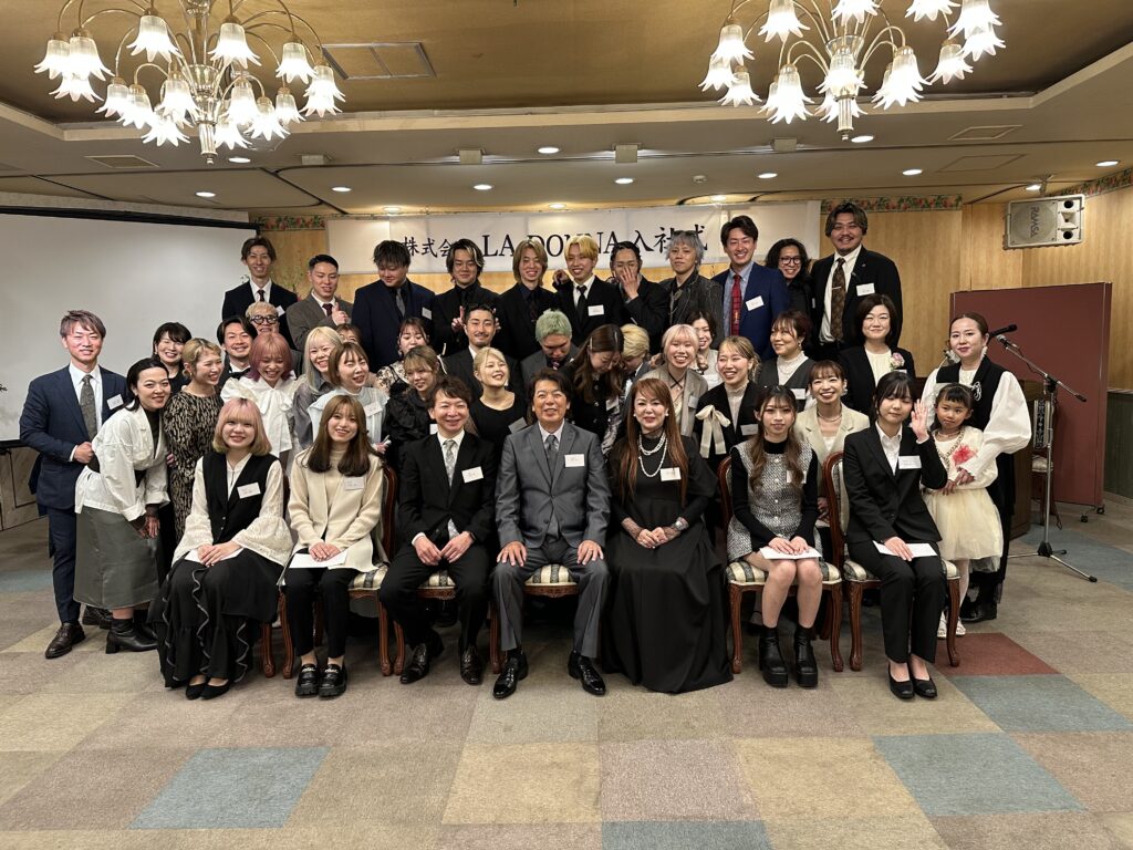 11名の新しい仲間を迎えました! _ 新たな仲間を迎える 例文 – HNJBO